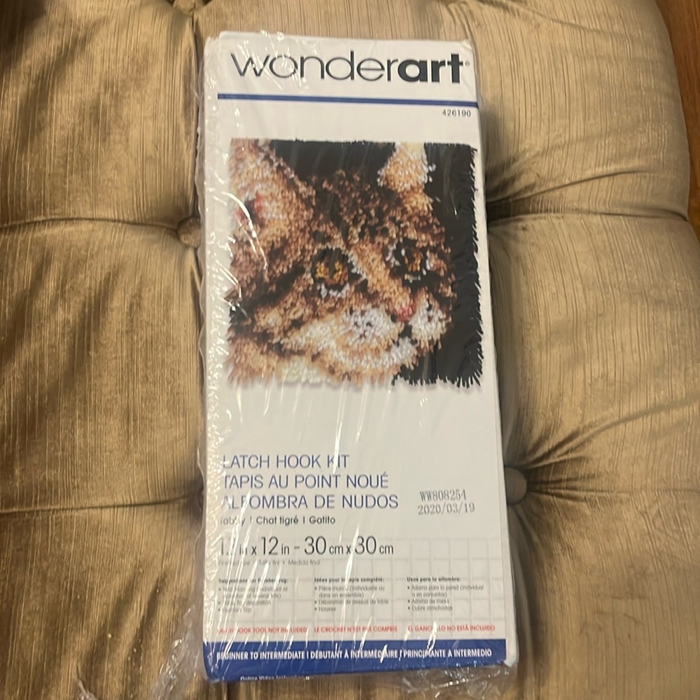 Wonder Art Latch Hook Kit Tabby Cat New in box